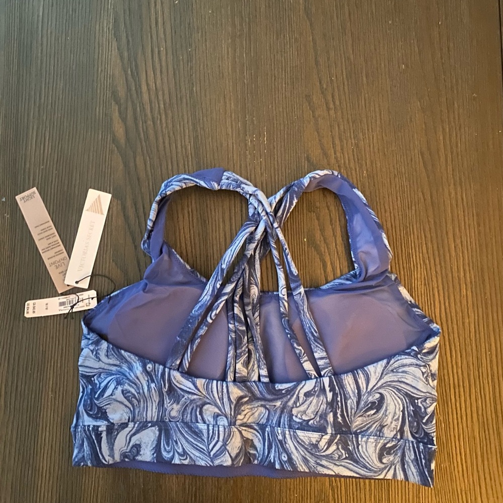 NEW Victoria’s Secret Essential sports bra - Picture 3 of 4